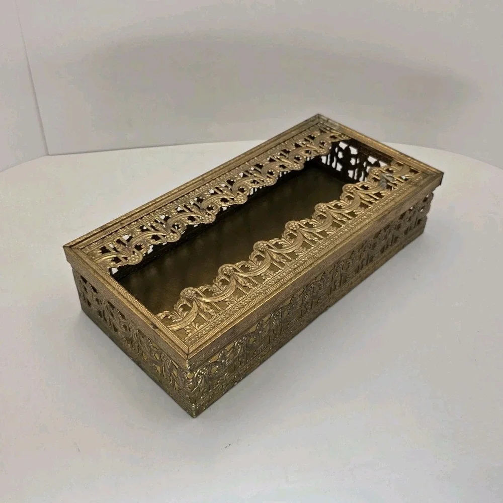 Hollywood Regency Gold Metal Filigree Tissue Box Cover Vanity Bathroom Decor
